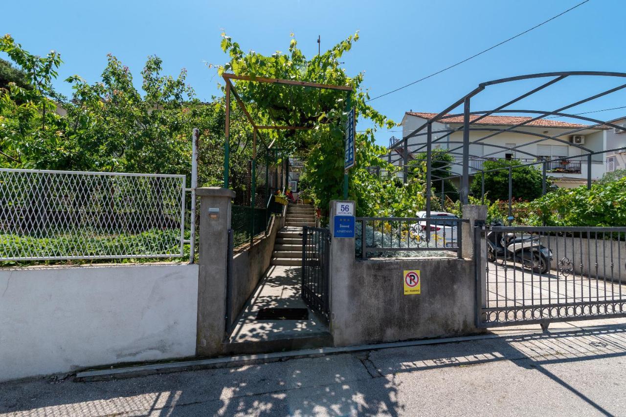 Apartment Hrabar Longo Трогір Екстер'єр фото
